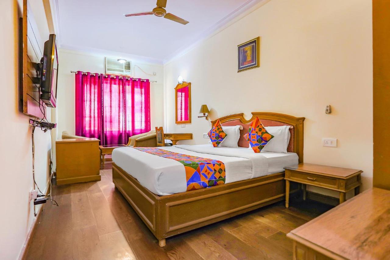 Fabhotel Altus Gurgaon Exteriör bild