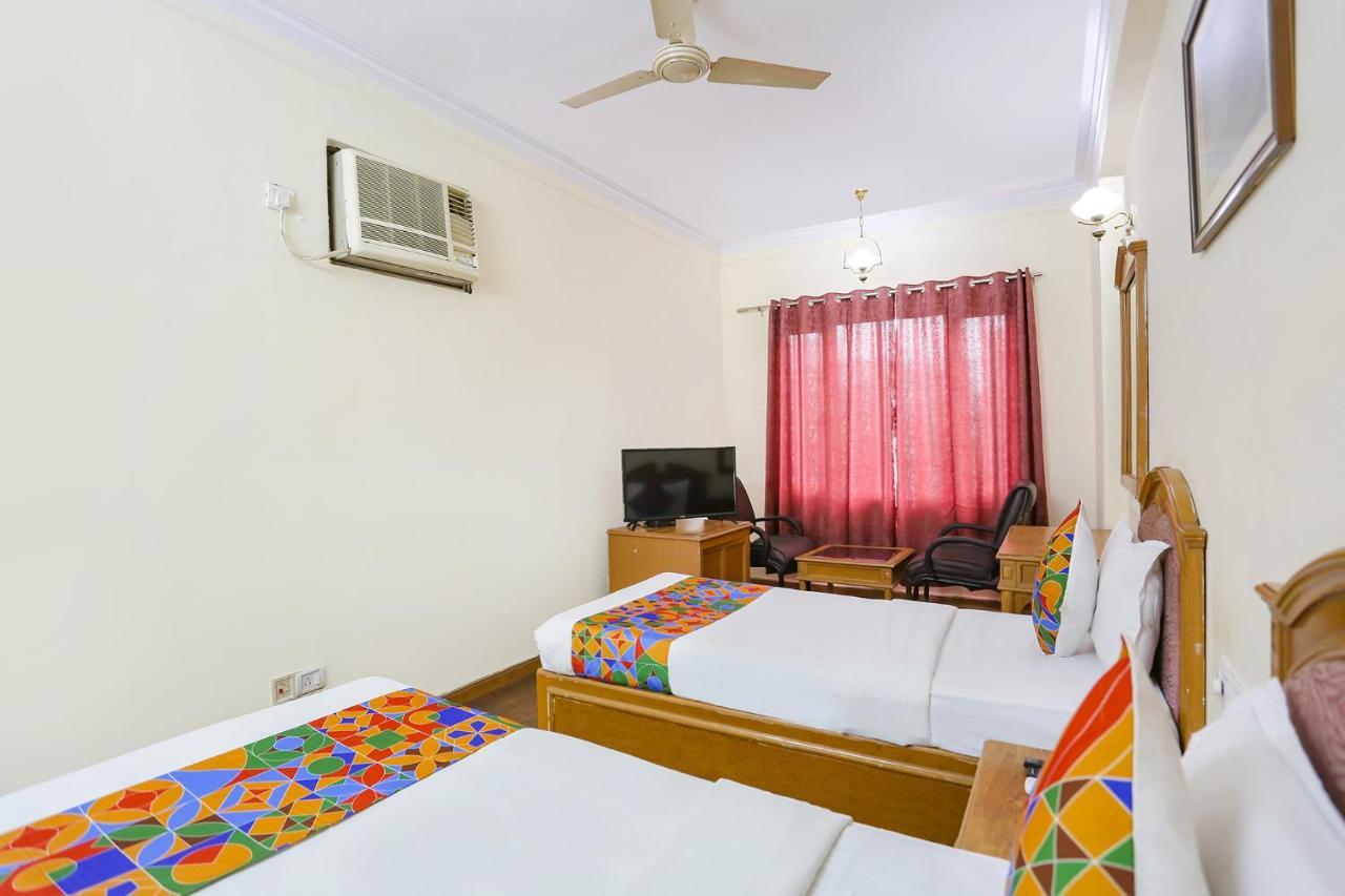 Fabhotel Altus Gurgaon Exteriör bild