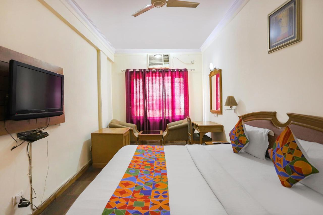 Fabhotel Altus Gurgaon Exteriör bild